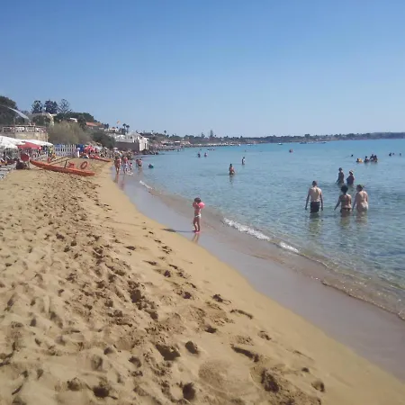 Carmela Villa Arenella